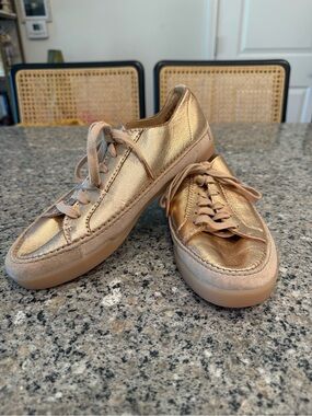 Clarks Metallic Gold Lace-Up Women's Sneakers